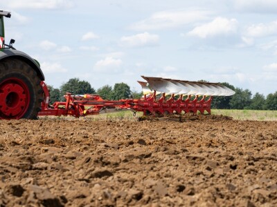 Potinger polunošeni  plug Potinger polunošeni  plug