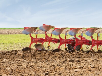 Potinger polunošeni  plug Potinger polunošeni  plug