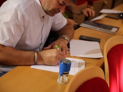 Potpisivanje ugovora s korisnicima potpora u poljoprivredi i ruralnom razvoju na području Osječko-baranjske županije Potpisivanje ugovora s korisnicima potpora u poljoprivredi i ruralnom razvoju na području Osječko-baranjske županije