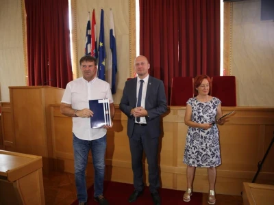 Potpisivanje ugovora s korisnicima potpora u poljoprivredi i ruralnom razvoju na području Osječko-baranjske županije