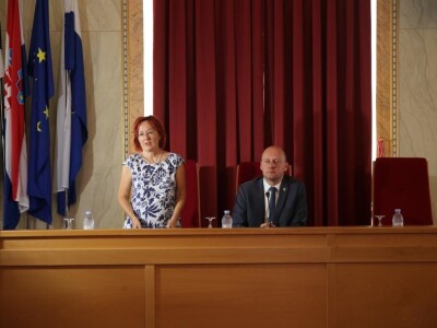 Potpisivanje ugovora s korisnicima potpora u poljoprivredi i ruralnom razvoju na području Osječko-baranjske županije Potpisivanje ugovora s korisnicima potpora u poljoprivredi i ruralnom razvoju na području Osječko-baranjske županije