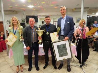 POVENJAK 2019 - Mario Buterin pobjedio dr. Vlatković maslinarsku elitu Istre POVENJAK 2019 - Mario Buterin pobjedio dr. Vlatković maslinarsku elitu Istre