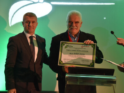 Priznanje magistru Vladimiru Danonu