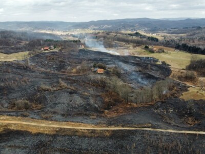 Požar između Barilovića i Krnjaka