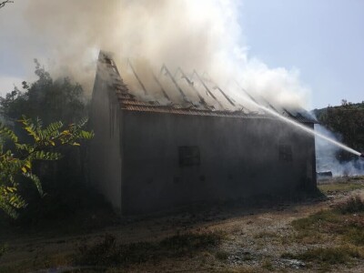 Požar u selu Jasen