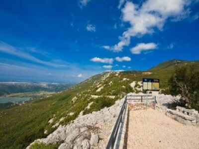 Vidikovac - pogled na vinodolsku dolinu
