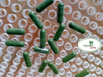 Pravnica Jelena Pušac – Broćilović nakon tinkture proizvela i kapsule od divljeg luka - Čistać krvi iz netaknute prirode Pravnica Jelena Pušac – Broćilović nakon tinkture proizvela i kapsule od divljeg luka - Čistać krvi iz netaknute prirode