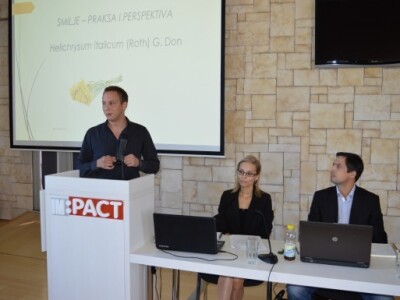 Predavanje je organizirala Udruga Ravni kotari Predavanje je organizirala Udruga Ravni kotari