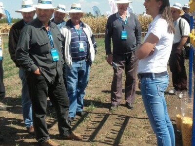 Predavanje Marije Polic o Dekalb hibridima