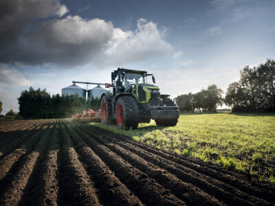 Predstavljena nova generacija Claas Axion 9 traktora