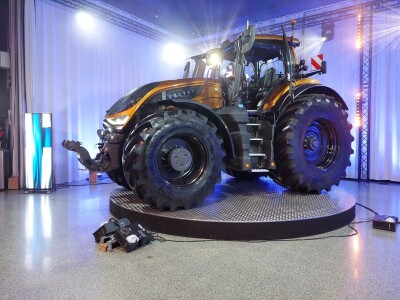 Predstavljena Valtra S416  - najjači predstavnik šeste generacije S serije