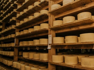 Prestižna svjetska nagrada za Livanjski sir - tri zlatne zvjezdice Prestižna svjetska nagrada za Livanjski sir - tri zlatne zvjezdice