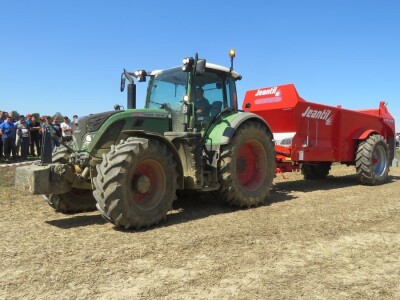 Prezentacija poljoprivredne mehanizacije u organizaciji tvrtke Grapak