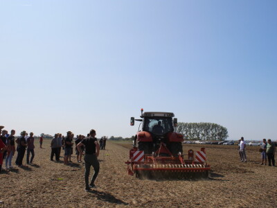 Prezentacija Steyr traktora, Kvarnelad priključnih i JCB strojeva tvrtke Grapak