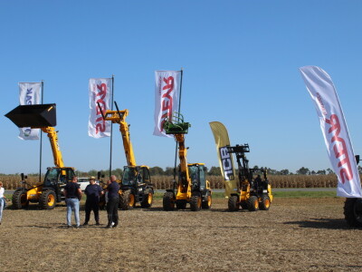 Prezentacija Steyr traktora, Kvarnelad priključnih i JCB strojeva tvrtke Grapak