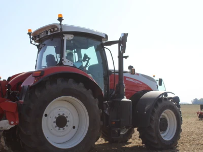 Prezentacija Steyr traktora, Kvarnelad priključnih i JCB strojeva tvrtke Grapak