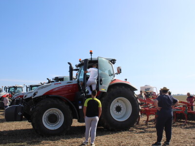Prezentacija Steyr traktora, Kvarnelad priključnih i JCB strojeva tvrtke Grapak