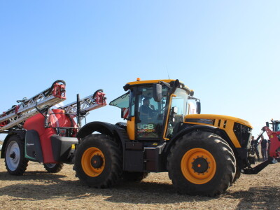 Prezentacija Steyr traktora, Kvarnelad priključnih i JCB strojeva tvrtke Grapak