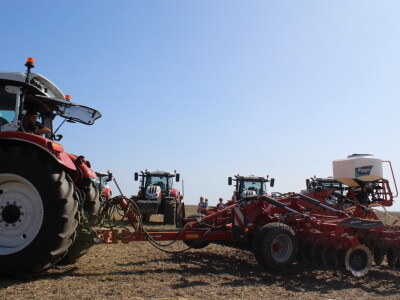 Prezentacija Steyr traktora, Kvarnelad priključnih i JCB strojeva tvrtke Grapak