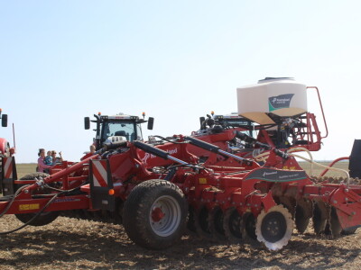 Prezentacija Steyr traktora, Kvarnelad priključnih i JCB strojeva tvrtke Grapak