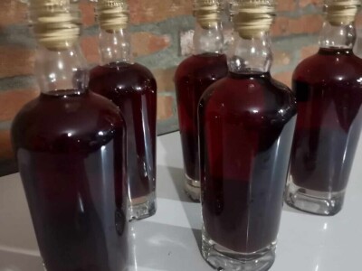 Priprema likera od jagode, foto: M. Lazarević