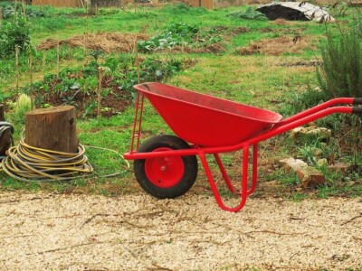 Priprema perma gredica za ranu sjetvu povrtnih kultura