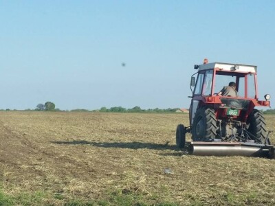 Razbiljanje pokorice valjanjem