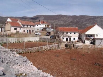 Priprema zemljišta za nasade raštike