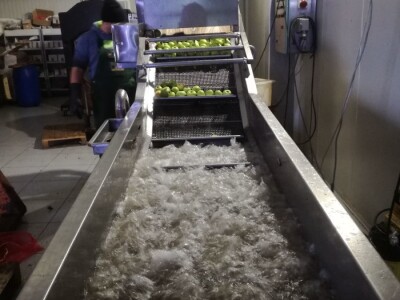 Prirodni sokovi iz pogona "Voćar Piramida" Prirodni sokovi iz pogona "Voćar Piramida"