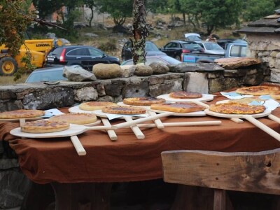 PRISNAC FEST 2018 -  Osječki gradonačelnik Ivica Vrkić u svom zavičaju na fešti od prisnaca u dalmatinskom Zelengraduod prisnaca