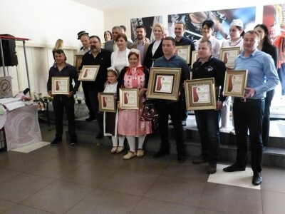 Priznanja izlagačima pršuta na 11. NS pršuta u sinjskom hotelu Alkar