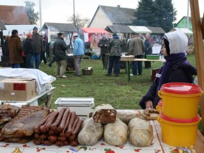 Suhomesnati proizvodi