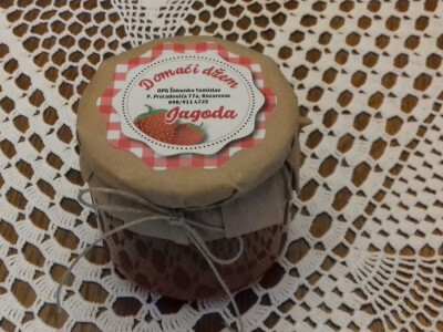 Dio jagoda prerađuju u džemove