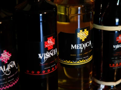 Kupci vole i njihove voćne likere i rakije