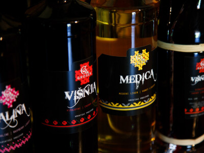 Kupci vole i njihove voćne likere i rakije