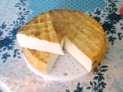 Proizvodnja kozjih sireva kao izvor egzistencije - Dimljeni sir