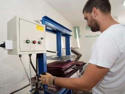 Detalj iz proizvodnje soka od aronije u OPG-u Jelčić Krvavac 2