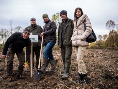 Projekt CO2MPENSATING BY PLANTING Projekt CO2MPENSATING BY PLANTING