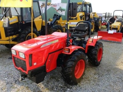 Traktor Hittner Ecotrac 40