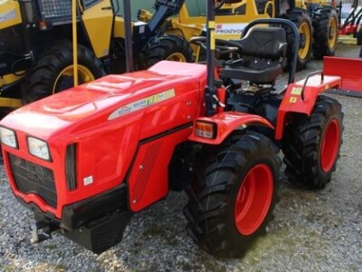 Traktor Hittner Ecotrac 40
