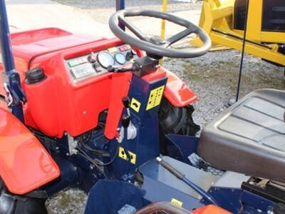 Traktor Hittner Ecotrac 40