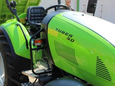 Traktor Labinprogres TPS Tuber 40