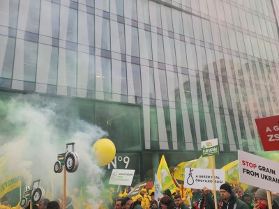 Prosvjed europskih poljoprivrednika u Bruxellesu