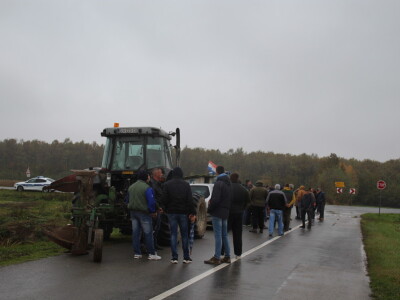 Prosvjed poljoprivrednika Potnjani-Paljevine