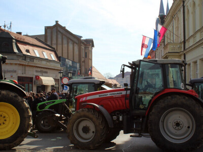 Prosvjed poljoprivrednika u Đakovu