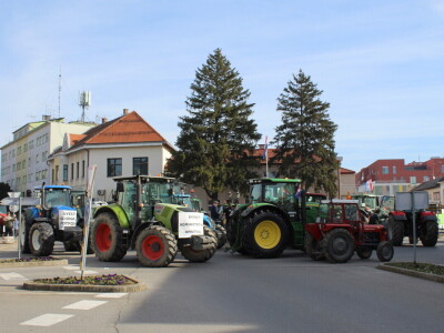 Prosvjed poljoprivrednika u Đakovu