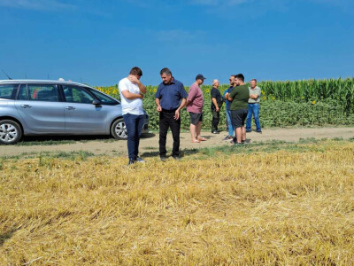Prosvjed uozorenja ratara u Čemincu