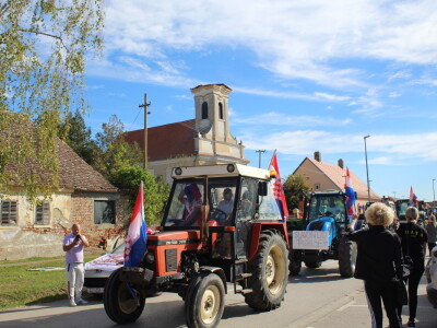 Prosvjed upozorenja poljoprivrednika Retkovci-Vinkovci