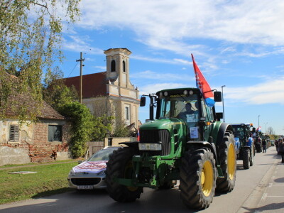 Prosvjed upozorenja poljoprivrednika Retkovci-Vinkovci
