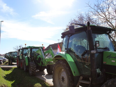 Prosvjed upozorenja poljoprivrednika Retkovci-Vinkovci